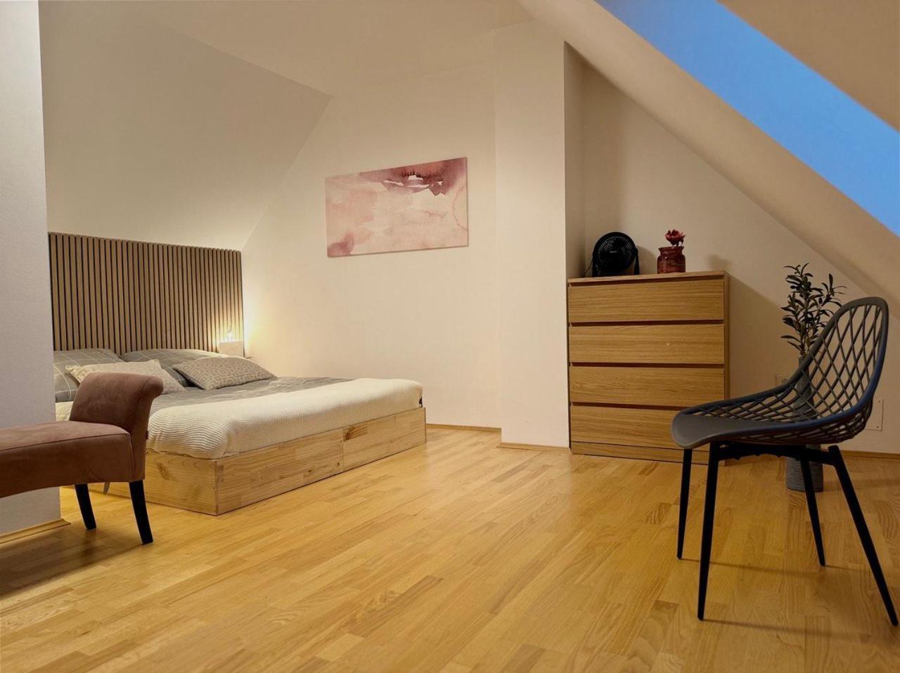 Carillon By Bestchoice - Old City - Self Check-In With Parking Option Graz Ngoại thất bức ảnh