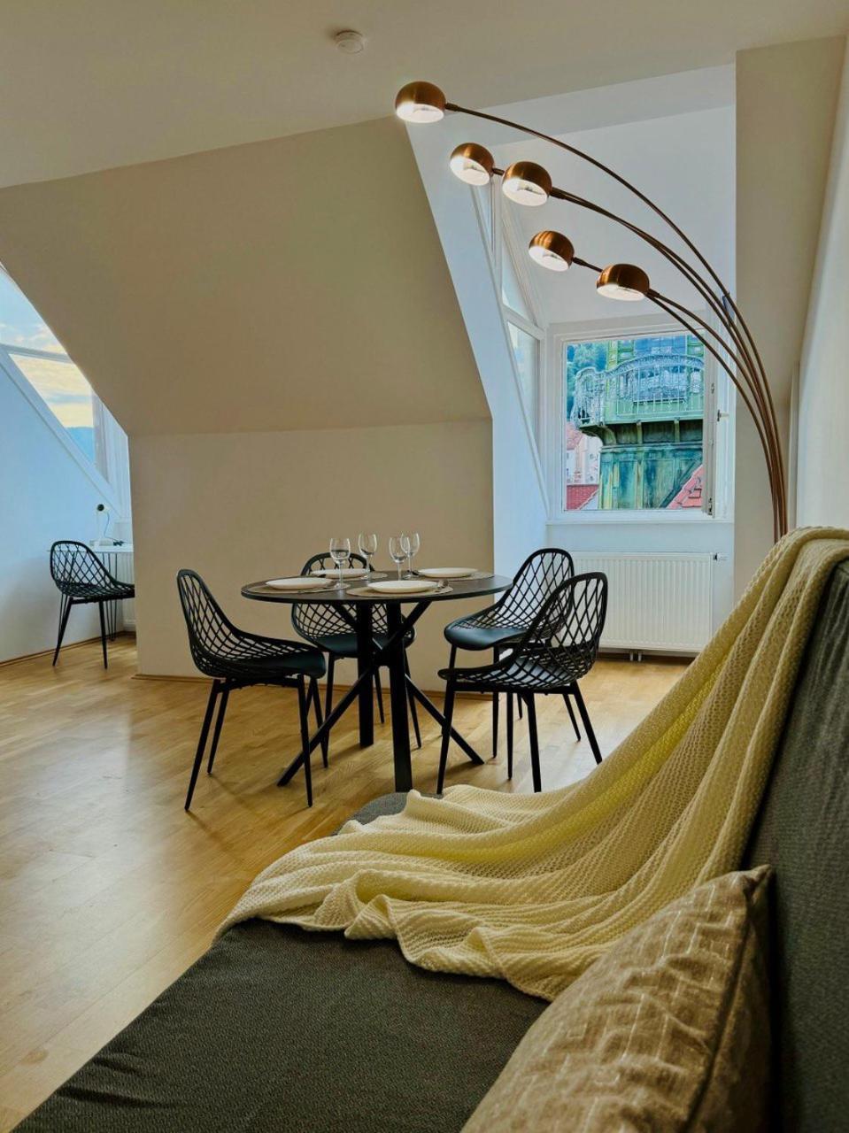 Carillon By Bestchoice - Old City - Self Check-In With Parking Option Graz Ngoại thất bức ảnh