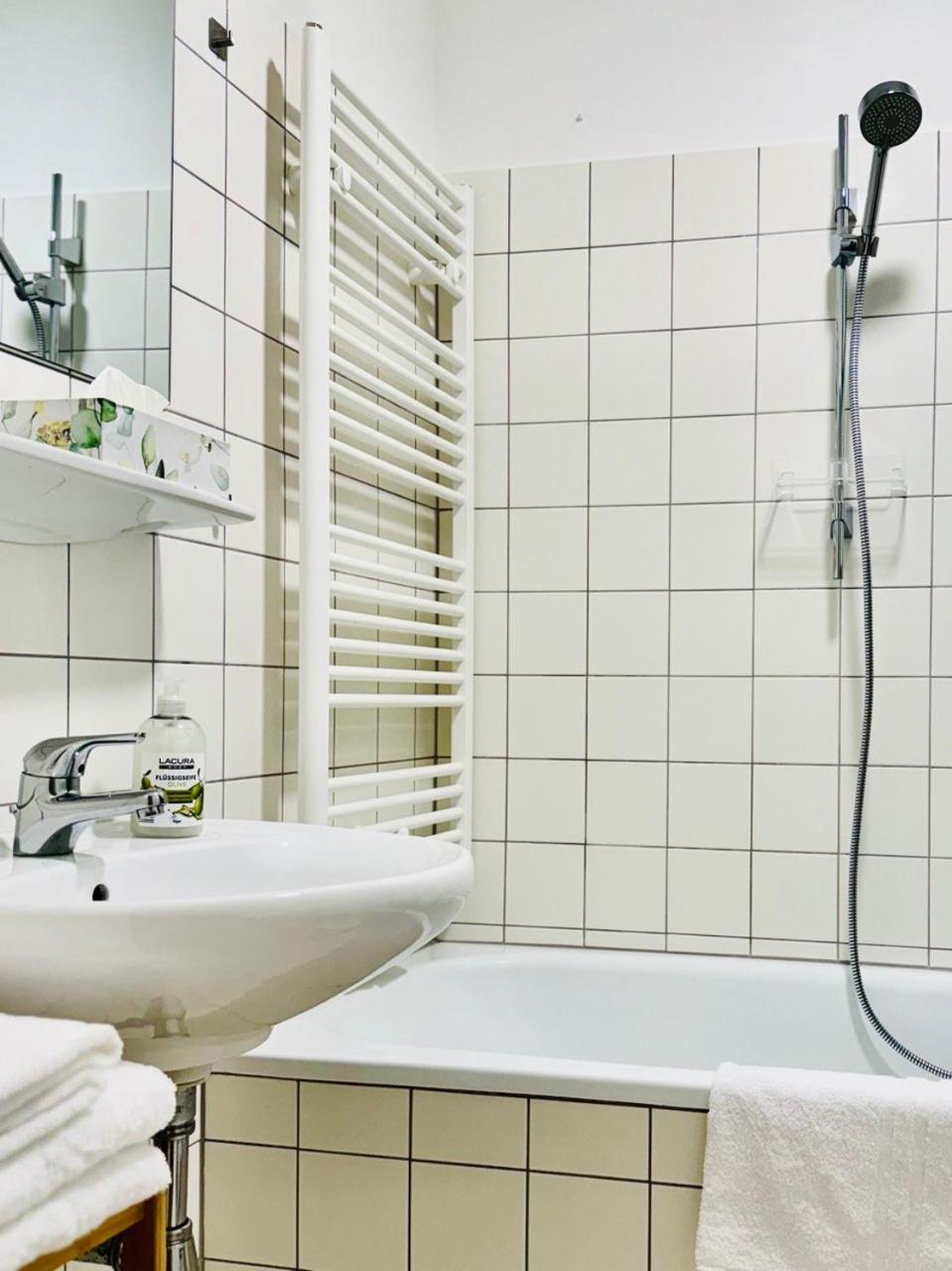Carillon By Bestchoice - Old City - Self Check-In With Parking Option Graz Ngoại thất bức ảnh